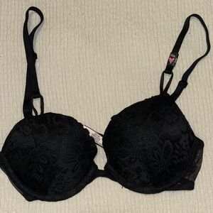 NWT Victoria Secret Lace Bra